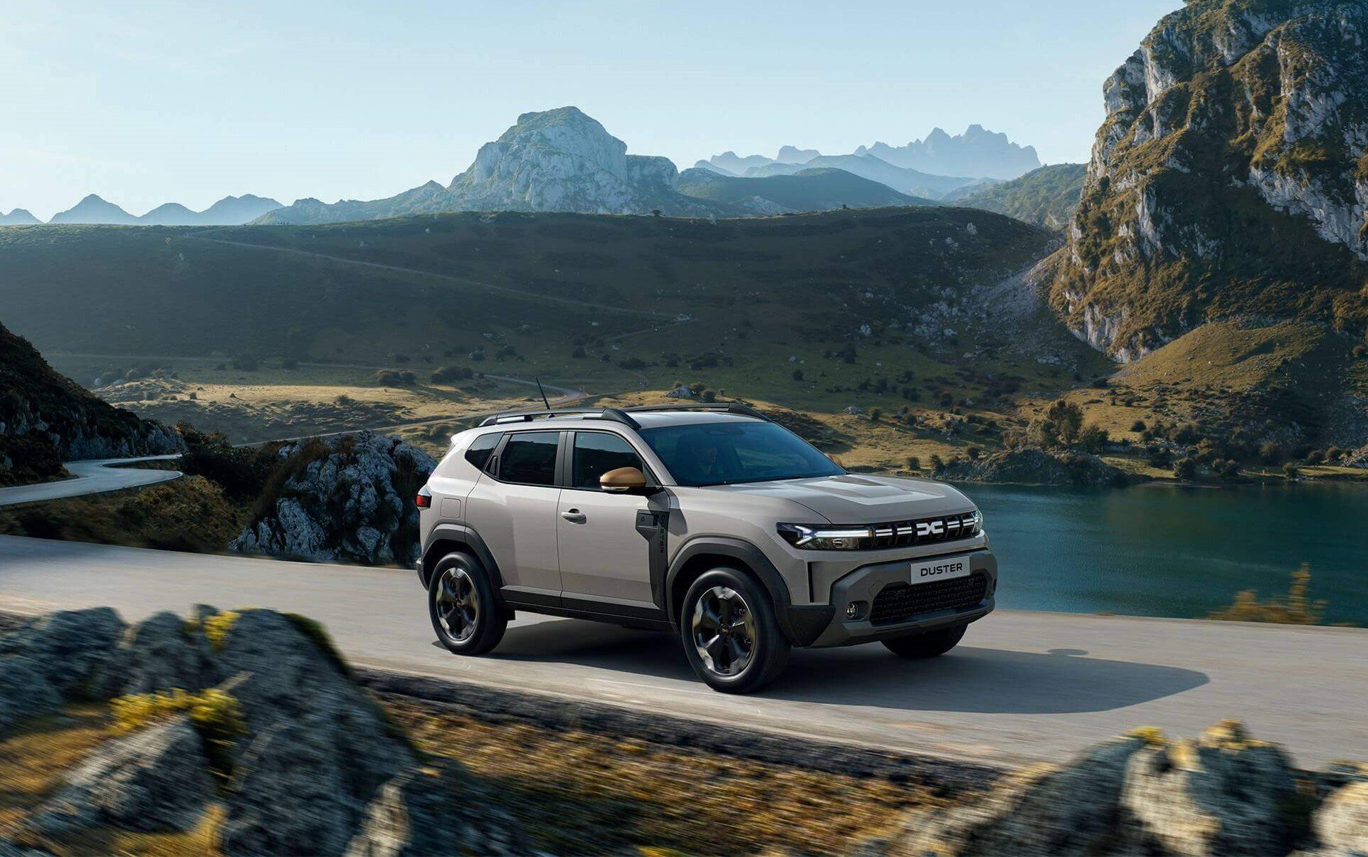 novo Dacia Duster - SUV híbrido barato