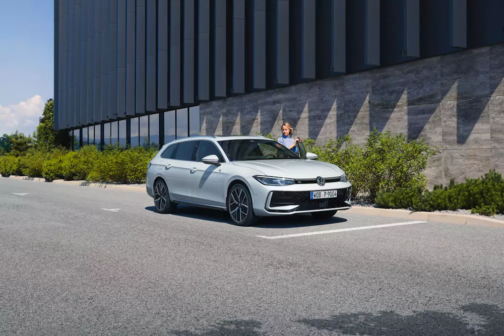 volkswagen-passat-phev volkswagen passat plug in hybrid