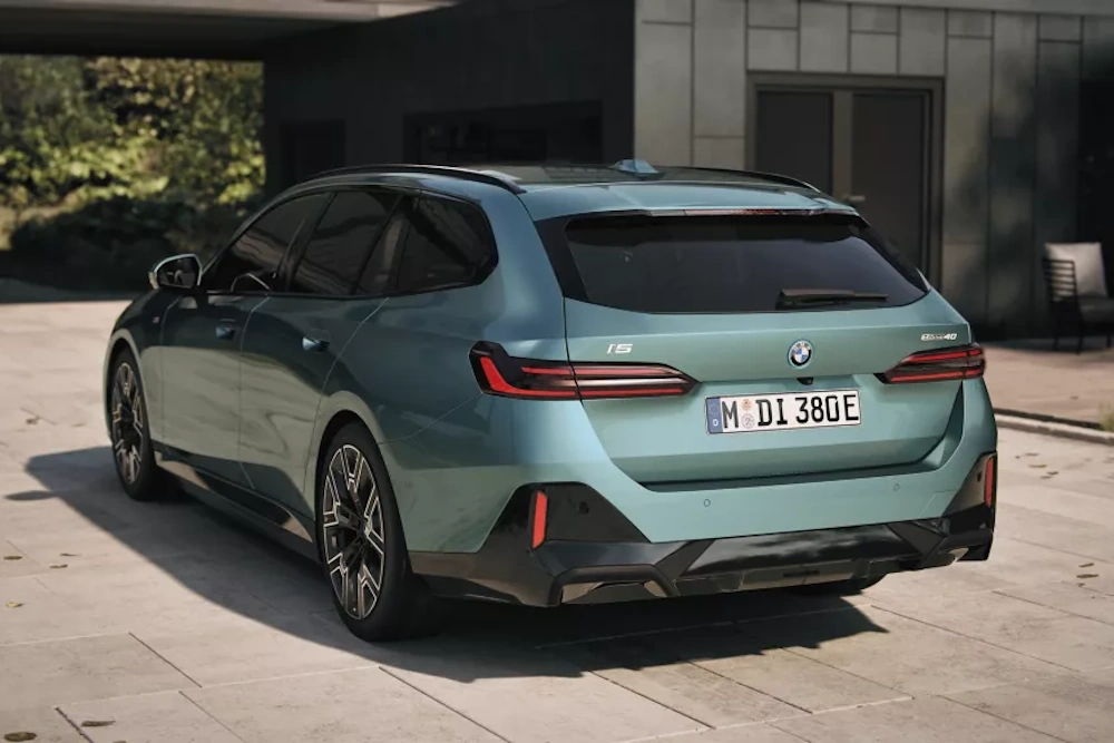 i5-touring-bmw BMW i5 Touring - carro familiar elétrico