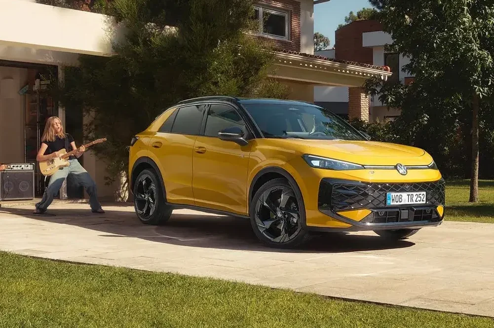 Volkswagen T-Roc amarelo