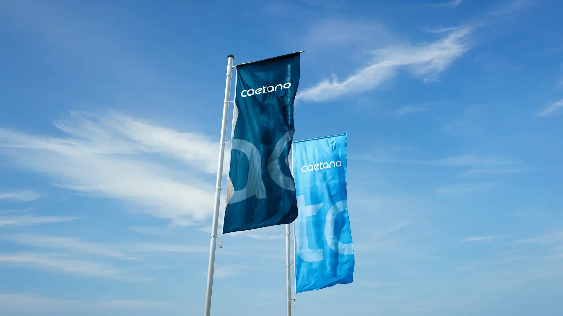 Bandeiras rebranding Caetano