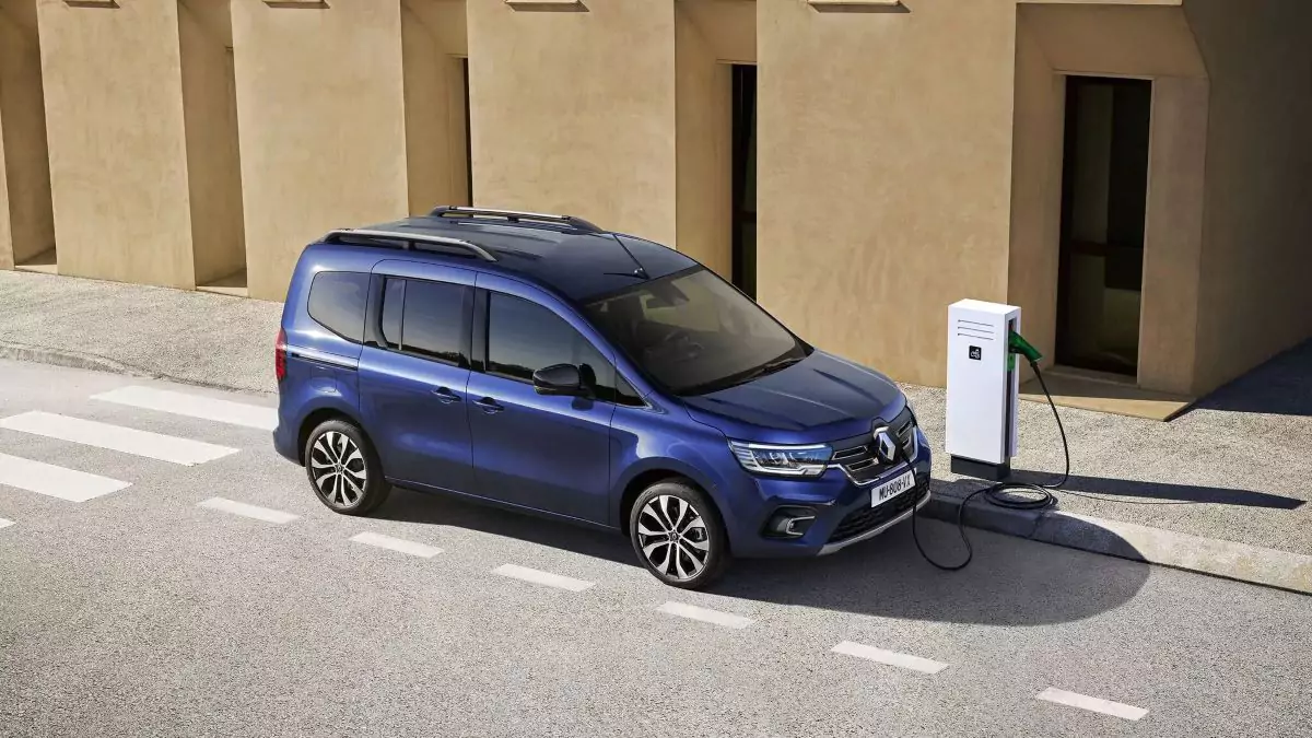 Renault Kangoo elétrica a carregar