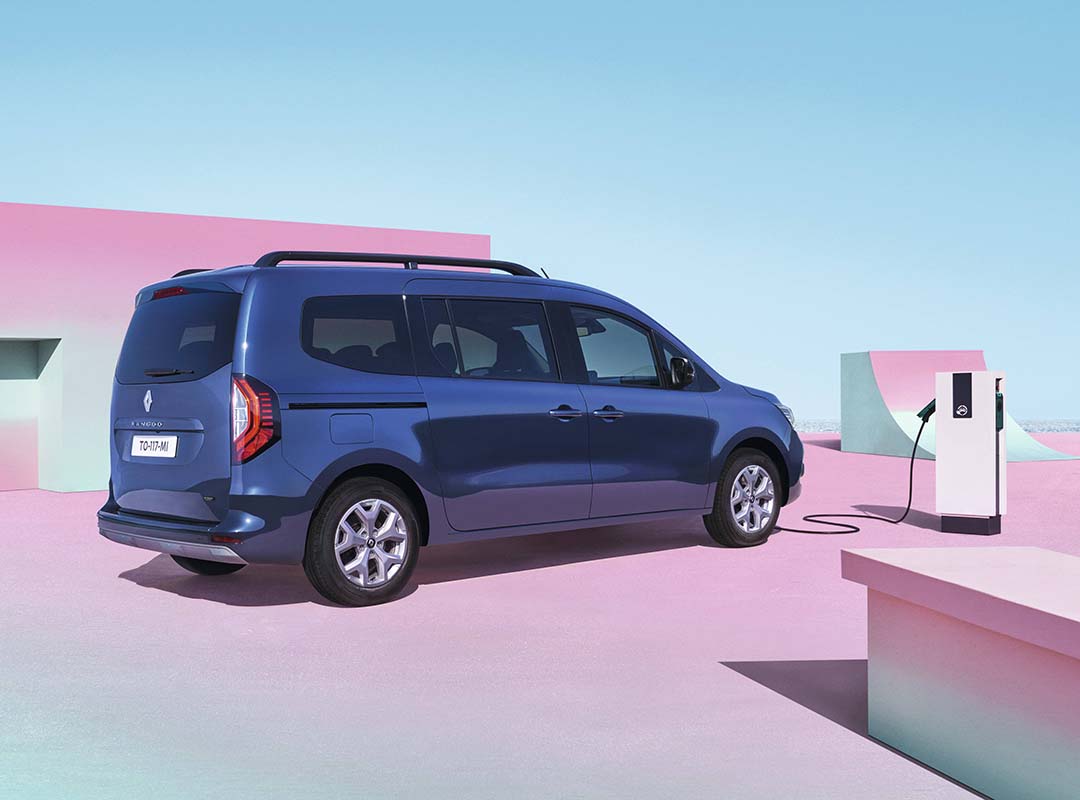 renault grand kangoo a carregar