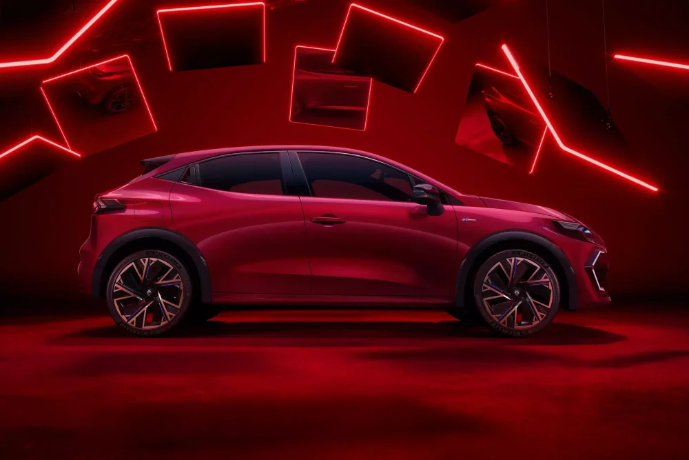 Vista lateral do novo Renault Clio 2026