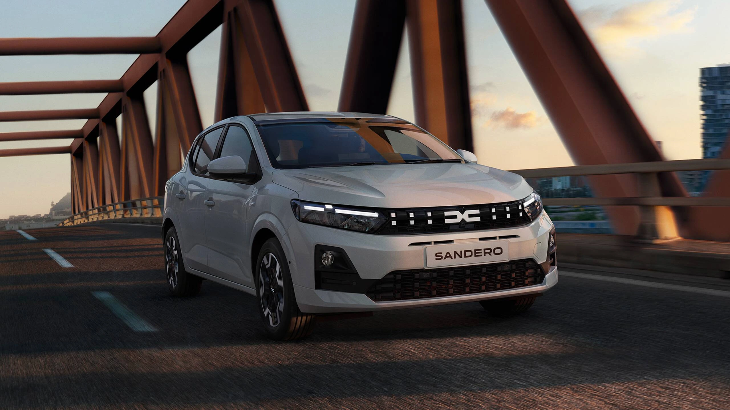 Vista frontal do Dacia Sandero 2026 em branco