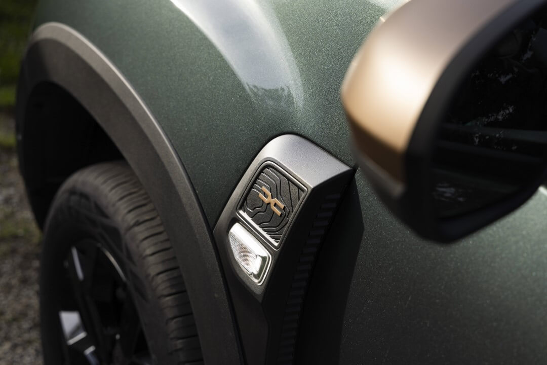 detalhes em cobre do Dacia Extreme