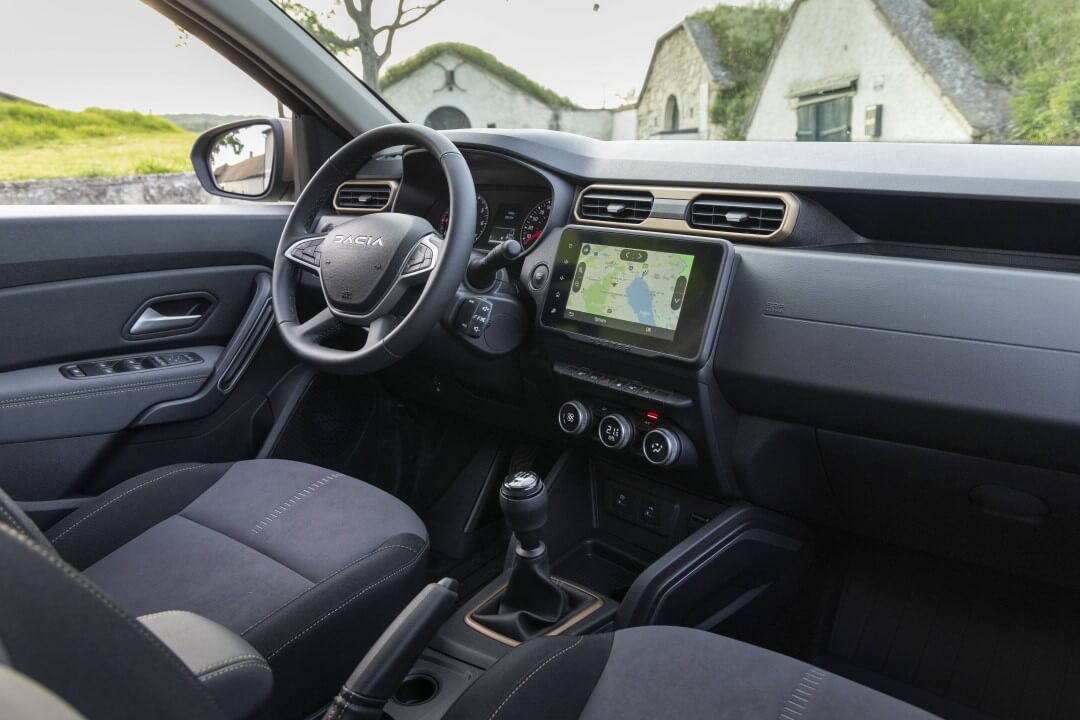habitáculo do dacia extreme