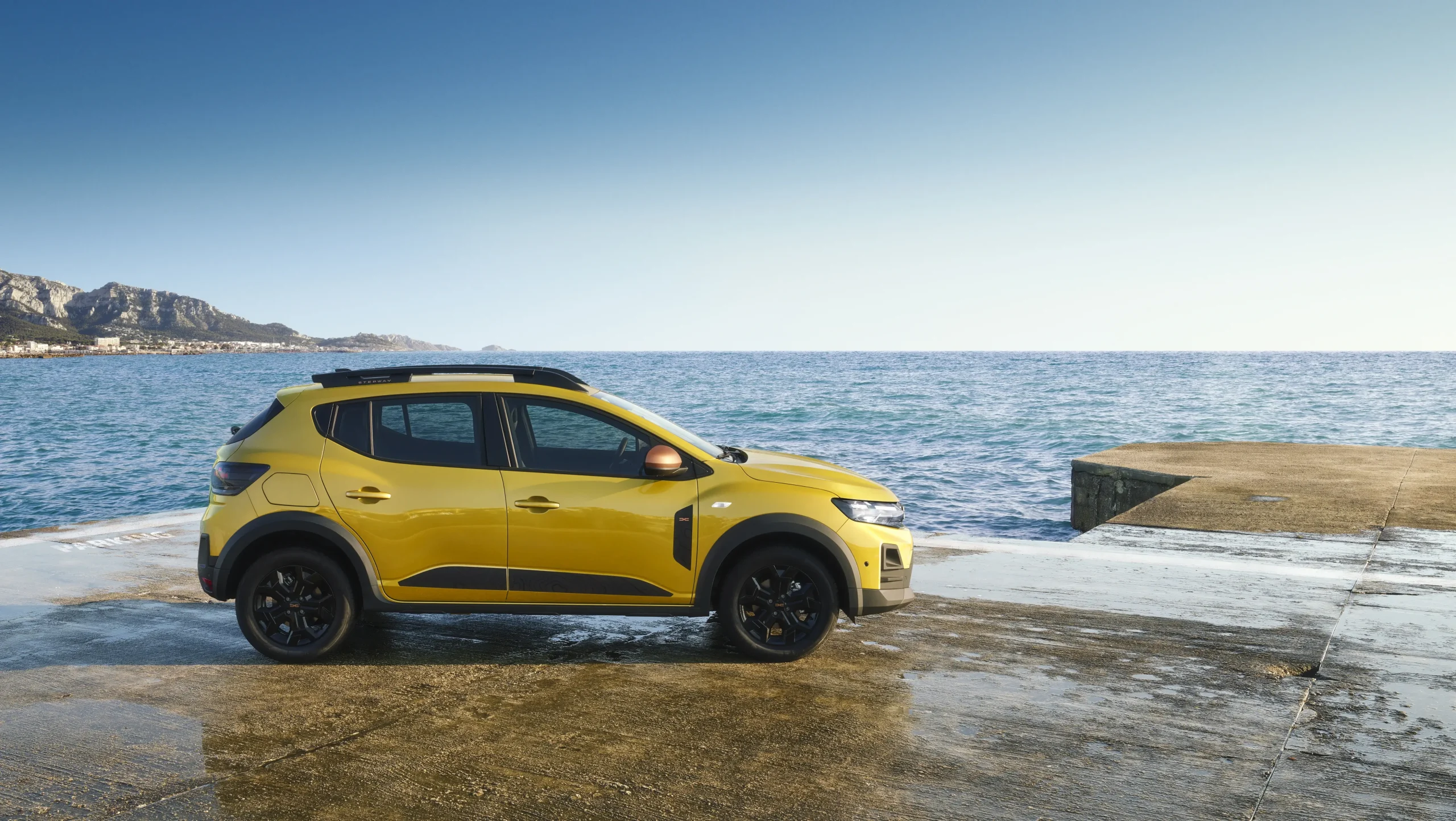 Dacia Sandero Stepway facelift visto de lado