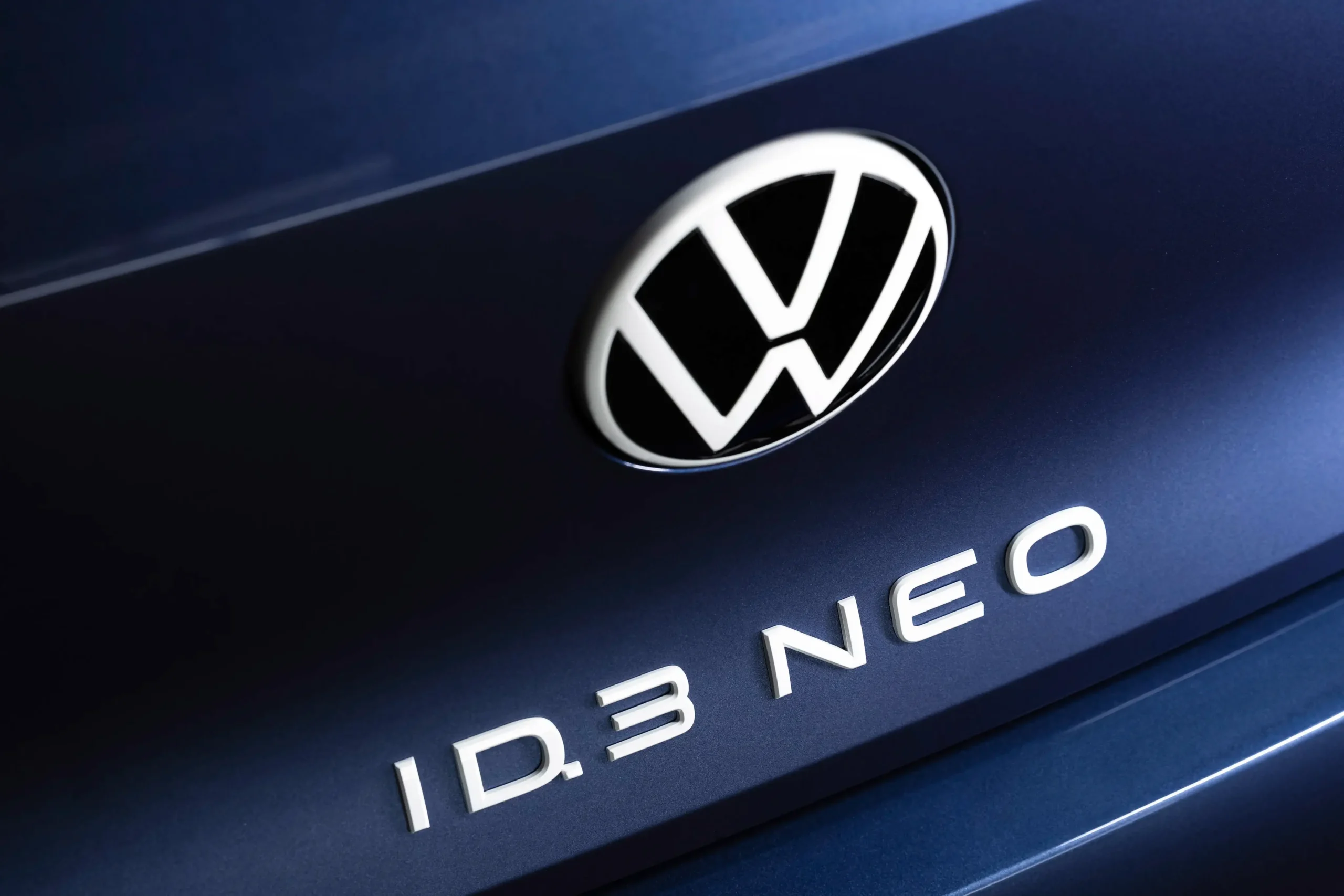 Volkswagen ID.3 Neo detalhe traseira aproximado