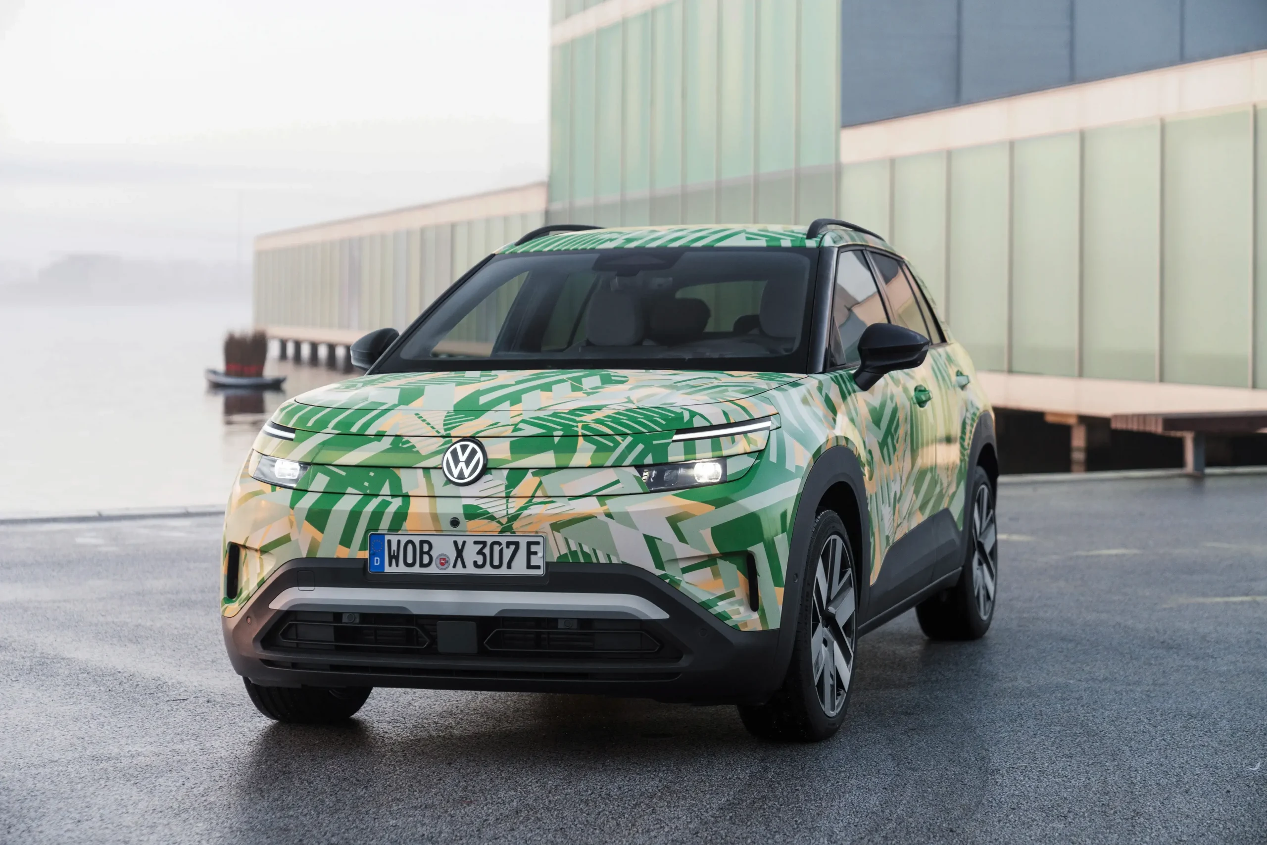 Volkswagen ID Cross com pintura camuflada