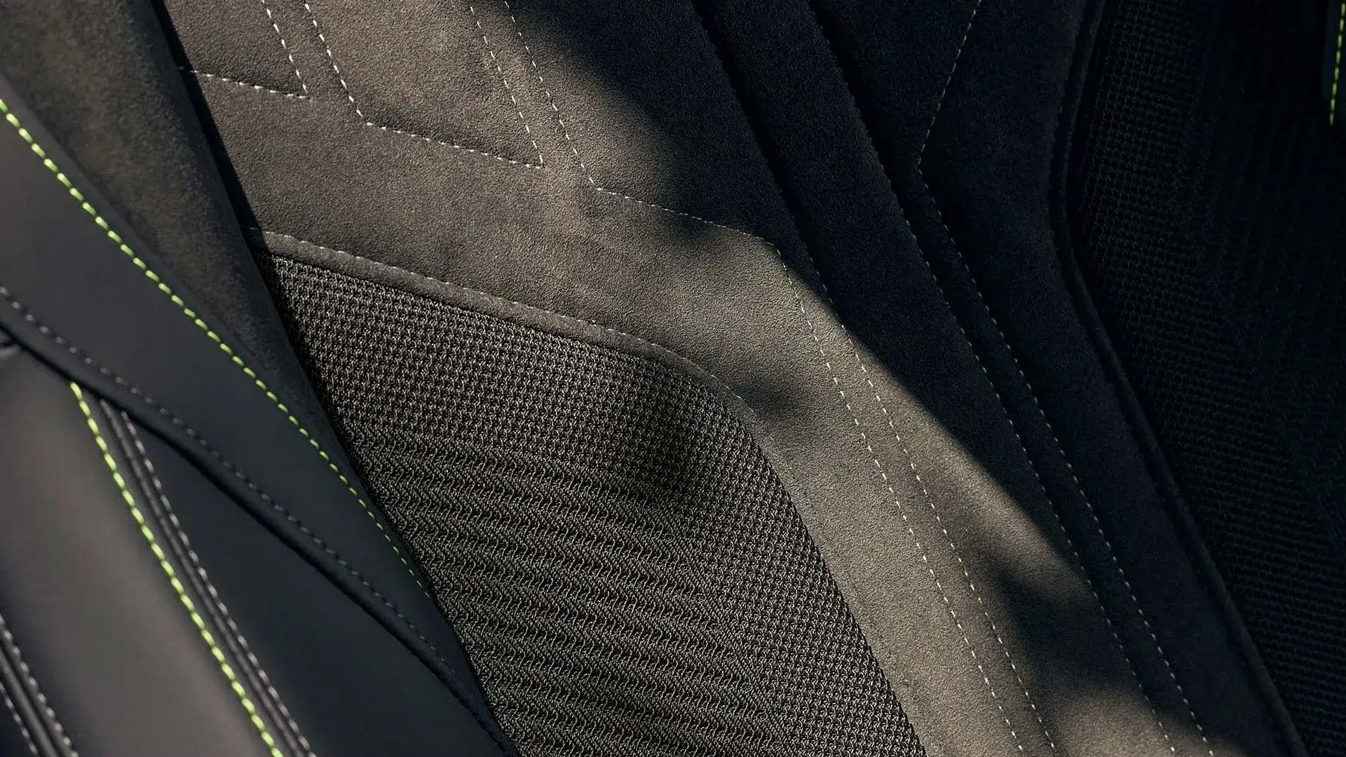 Banco do novo Peugeot 308 SW 2025