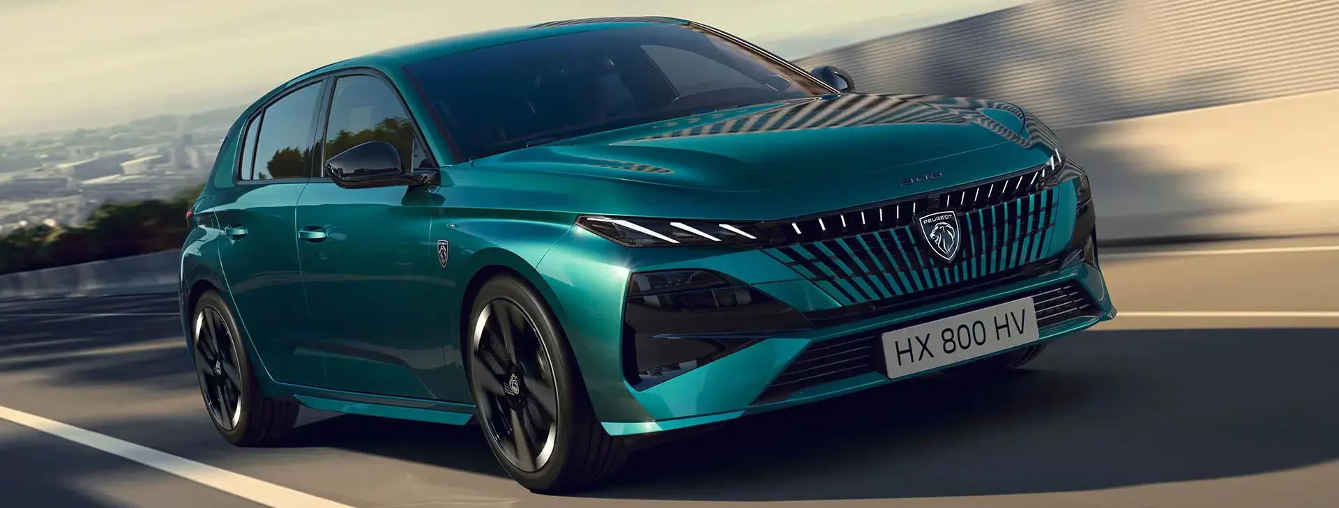 Novo Peugeot 308 2025 na cor azul