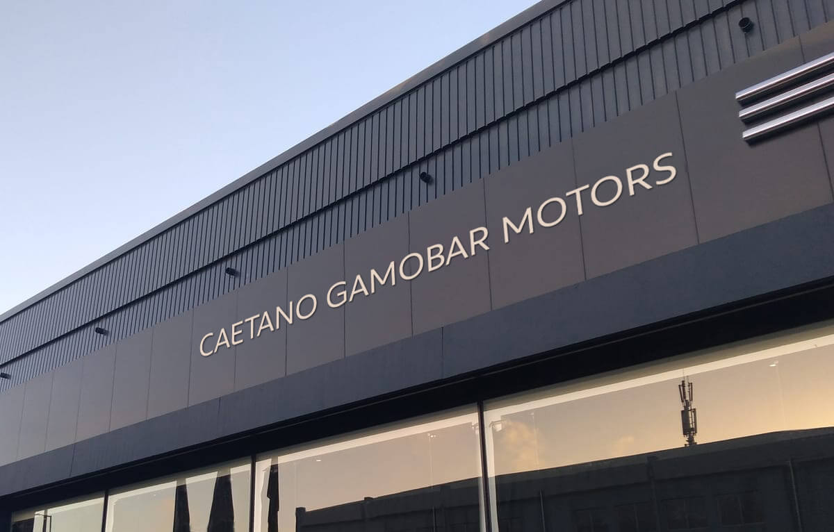 fachada caetano gamobar motors