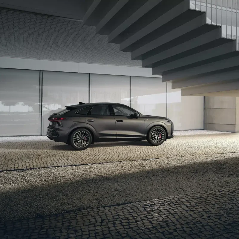 Vista lateral Audi Q3 Sportback 2025