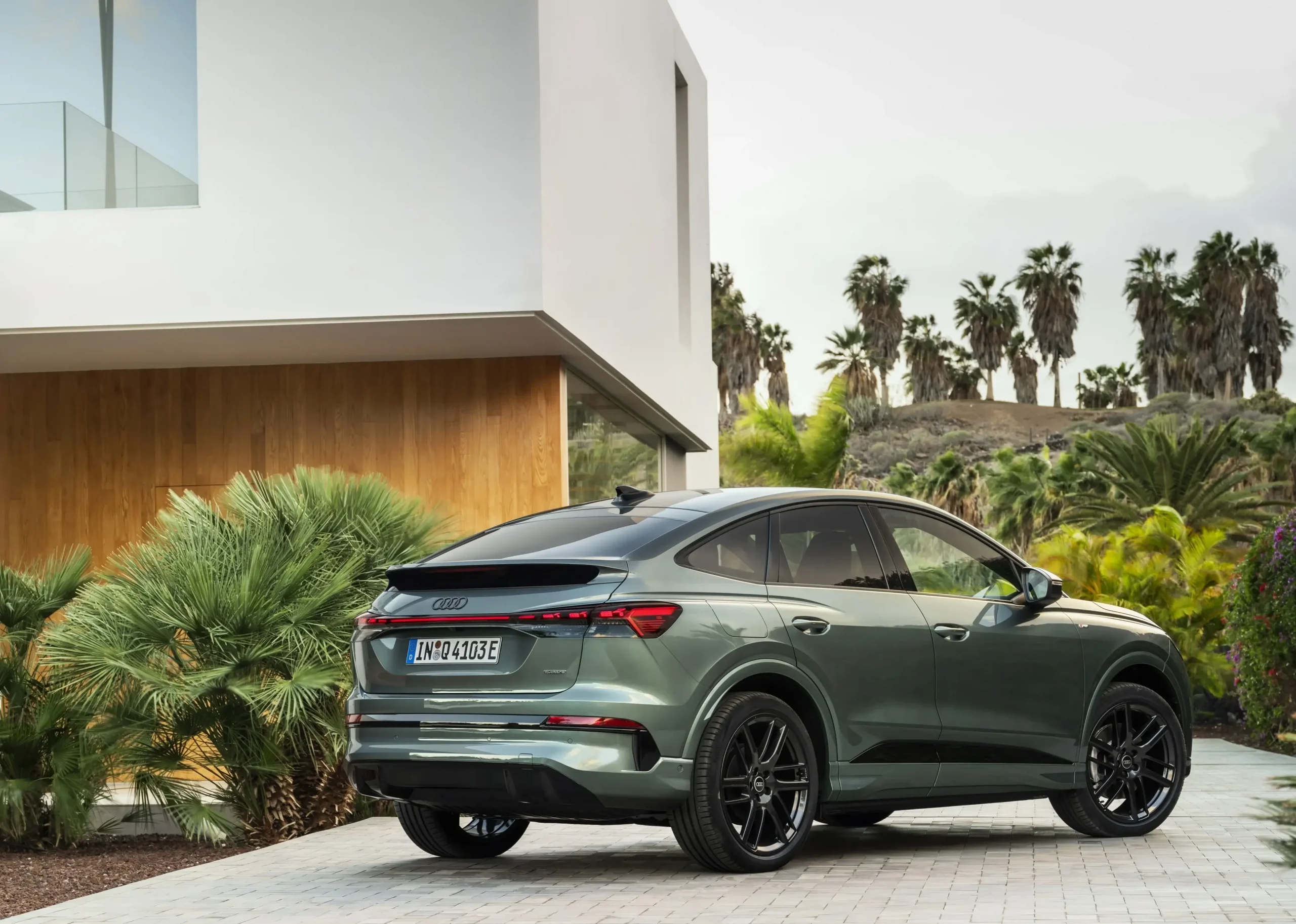 Audi Q4 e-tron Sportback visto de traseira