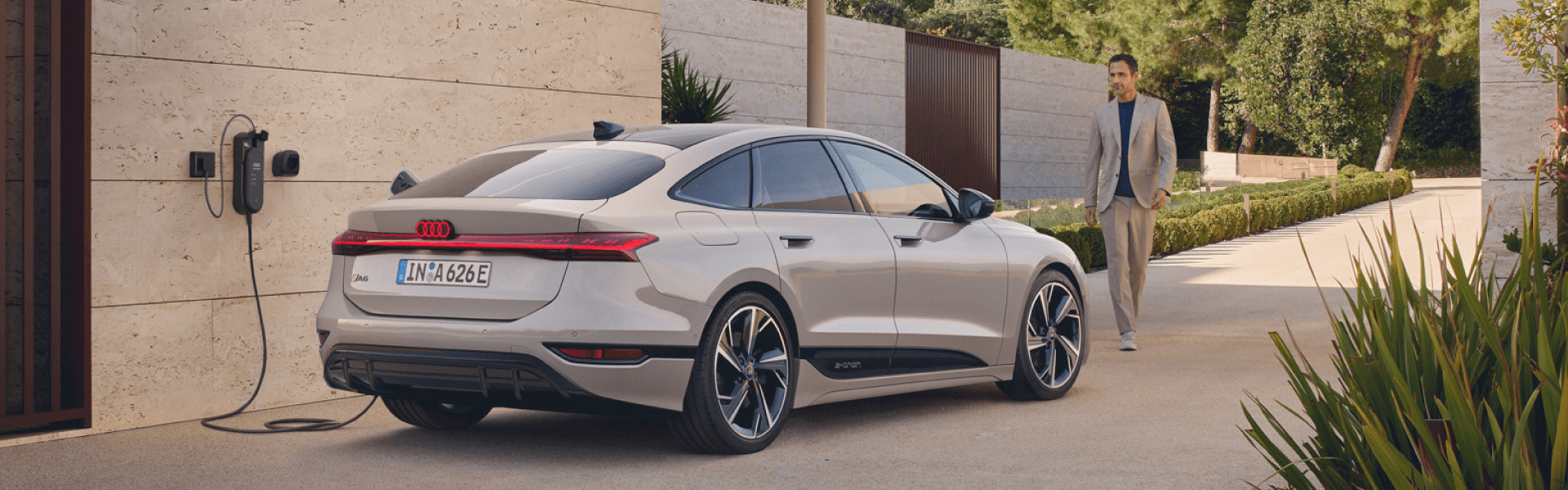 campanhas frota empresarial Audi Special Editions - Audi A6 e-tron a carregar