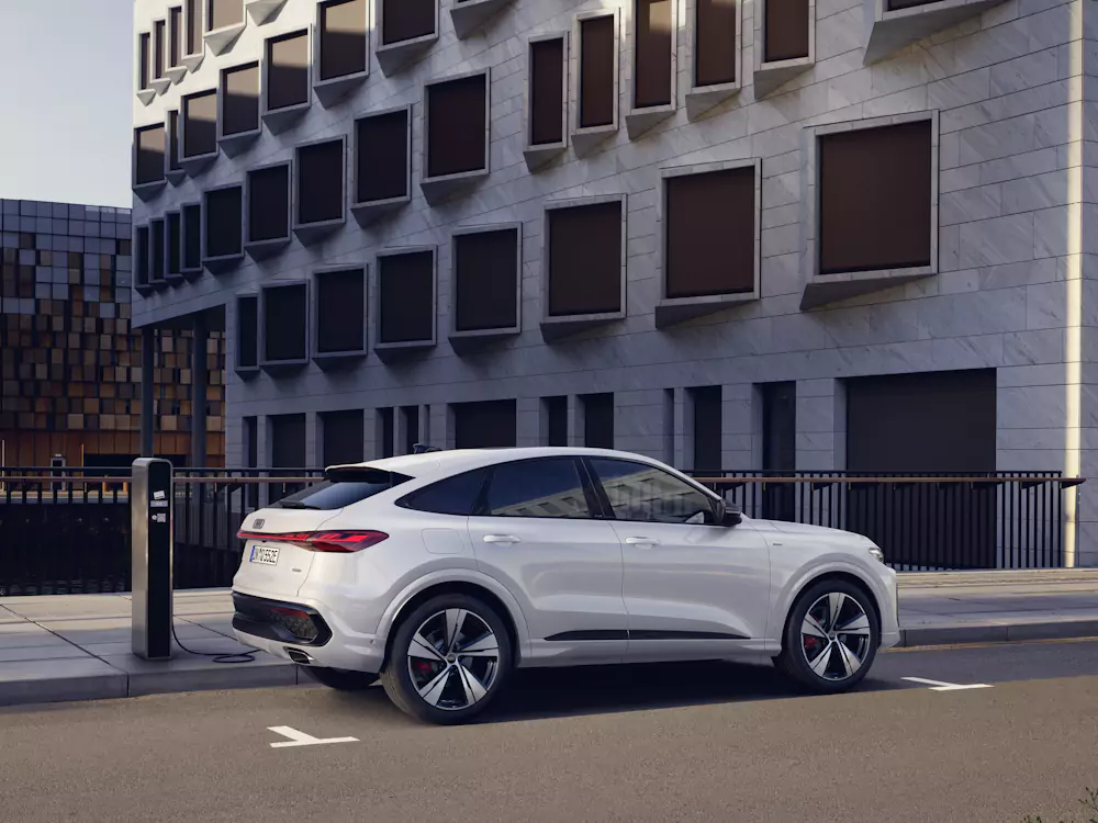 audi-q5-sportback-hybrid Audi Q5 Sportback hibrido plug in a carregar