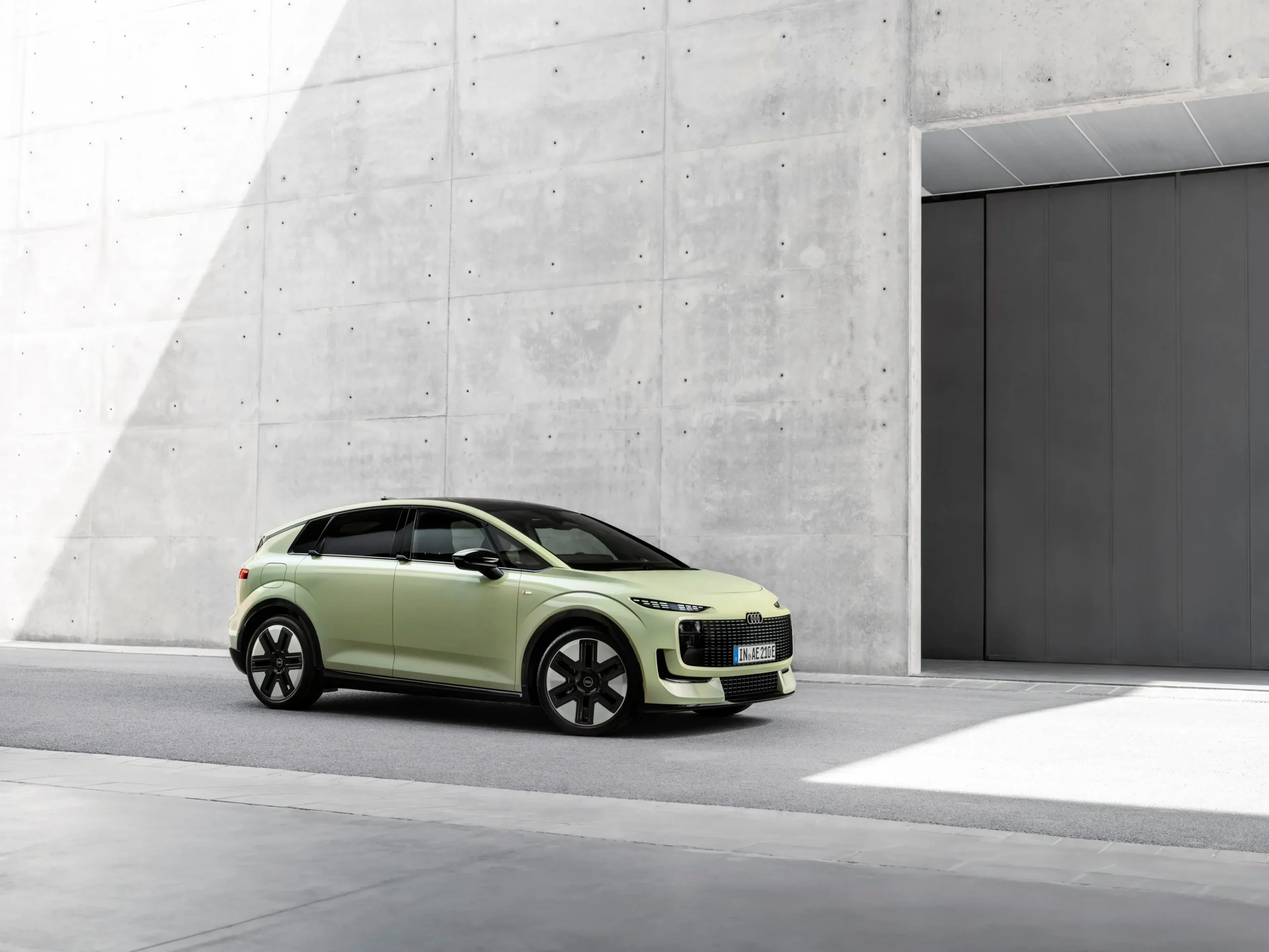 Audi A2 e-tron vista 3/4 frente