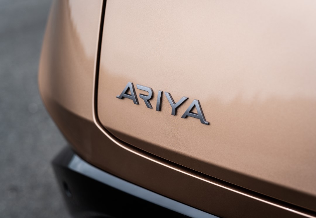 nissan-ariya-traseira-lettering-media-66431a2945bea Lettering na traseira do Nissan Ariya