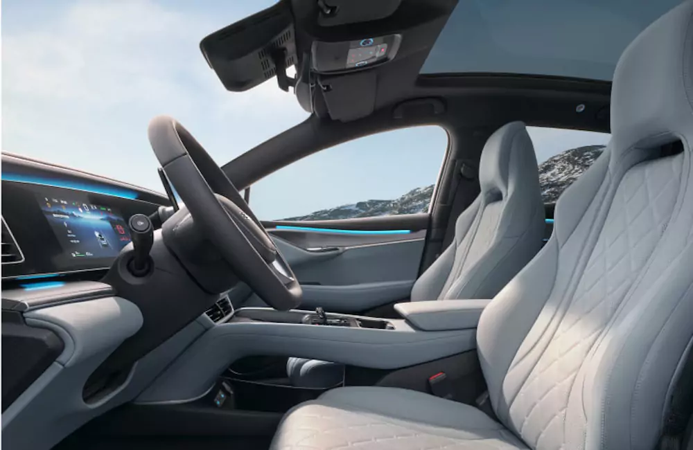 BYD SEALION 7 interior