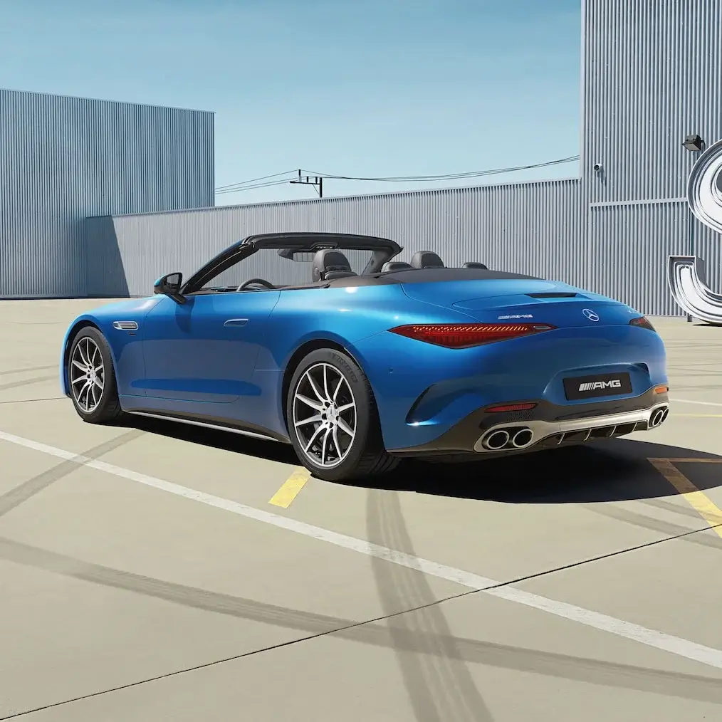 Vista exterior 3/4 traseira do Mercedes-Benz AMG SL