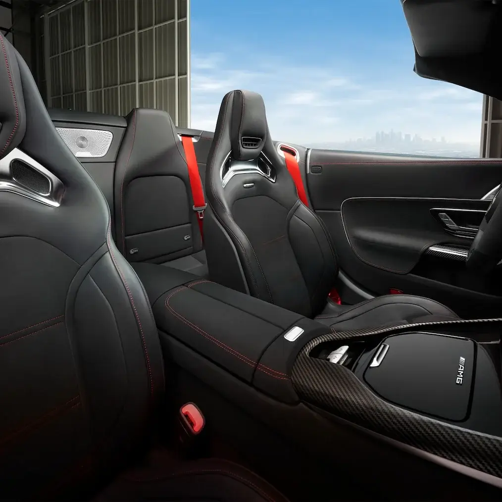 Vista interior do Mercedes-Benz AMG SL