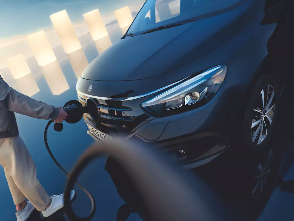 autonomia-eqt Mercedes EQT a carregar