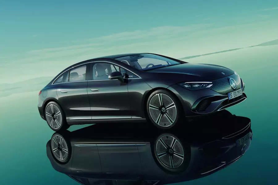 eqe-limousine-exterior exterior mercedes benz eqe limousine