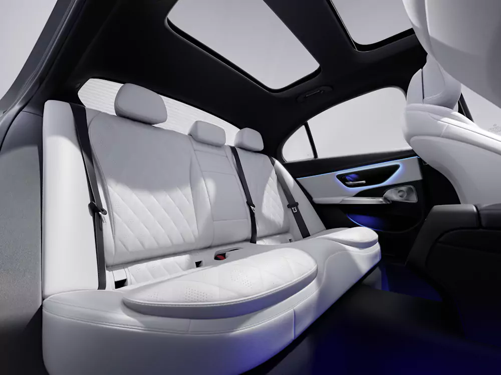 interior-classe-e interior Classe E Limousine