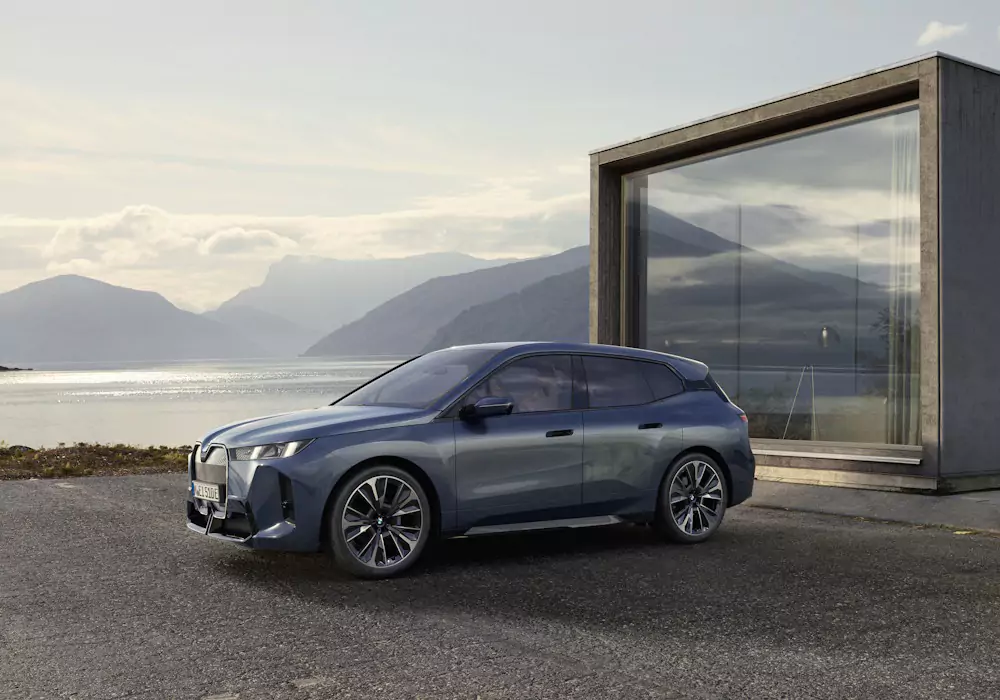 bmw-suv-ix-2025-exterior BMW SUV iX 2025 exterior