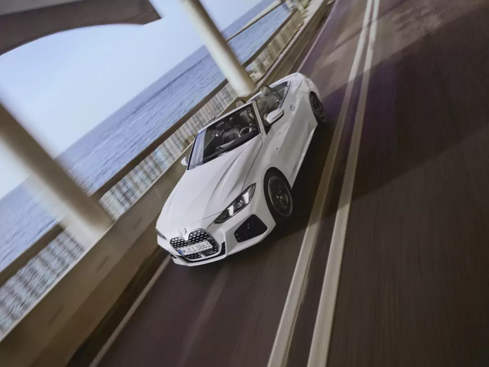 BMW série 4 convertível na estrada