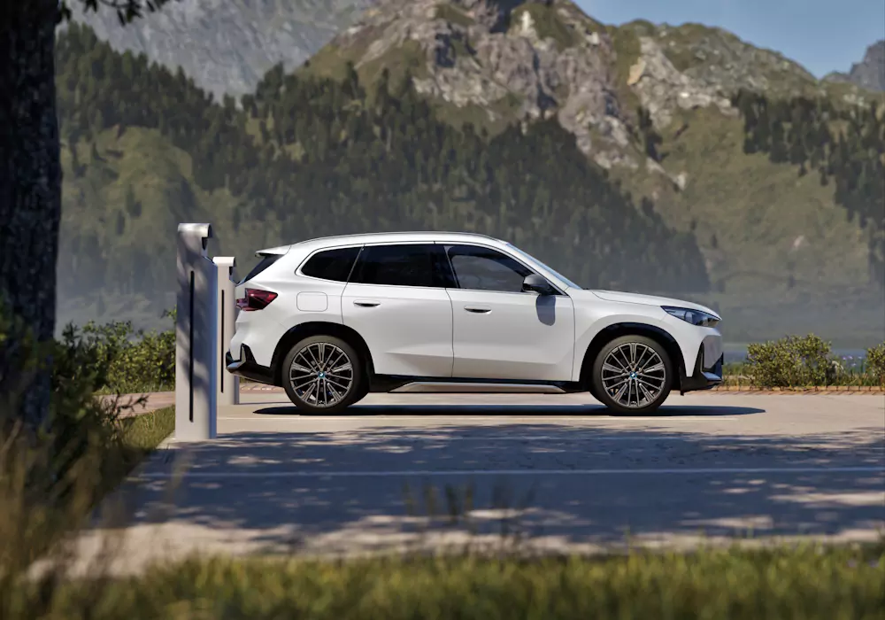 suv-ix1 BMW X1 elétrico a carregar