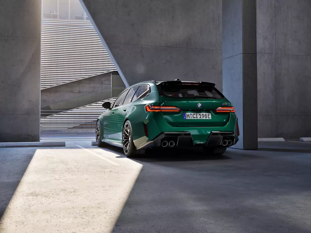 m5-touring-2024 BMW M5 Touring 2024