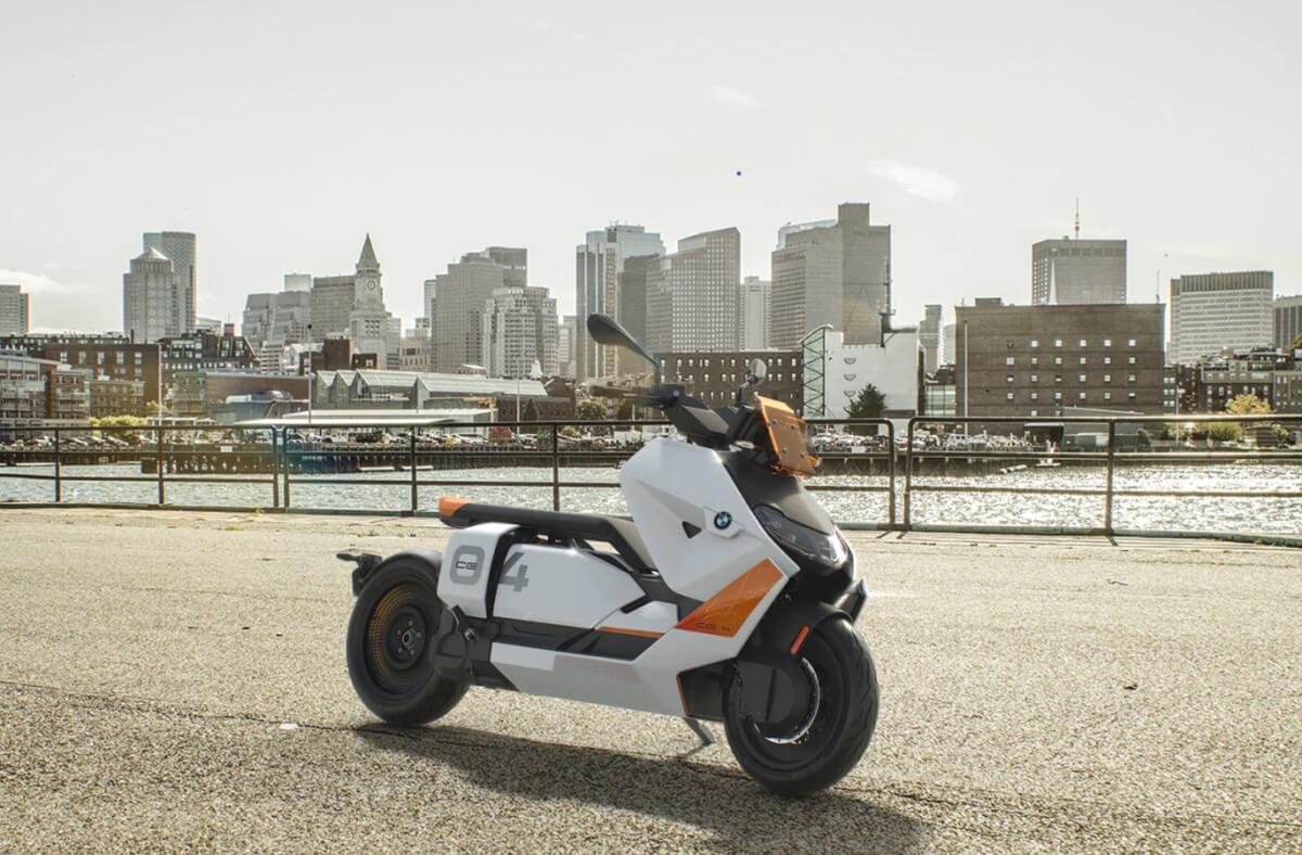 bmw-ce-04-estacionada-rio-media-66acb22be805b BMW CE 04 estacionada junto ao rio