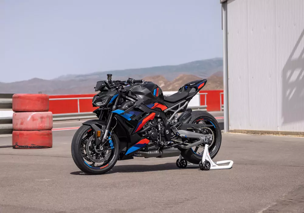 bmw-m1000r-2025-design BMW M1000R 2025