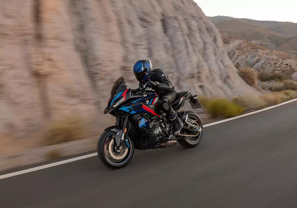 bmw-m1000xr-por-fora BMW M1000XR por fora