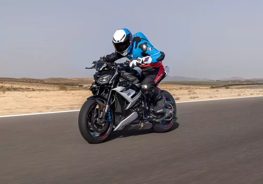 bmwm1000r-motor BMWM1000R motor