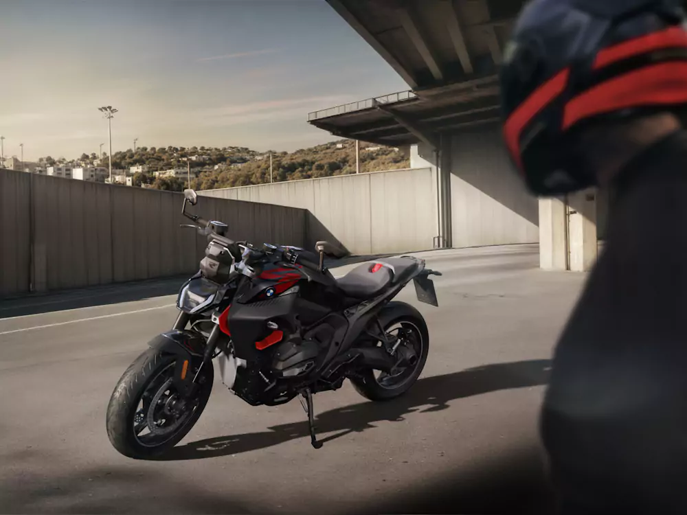 r1300r-2025 BMW R 1300 3