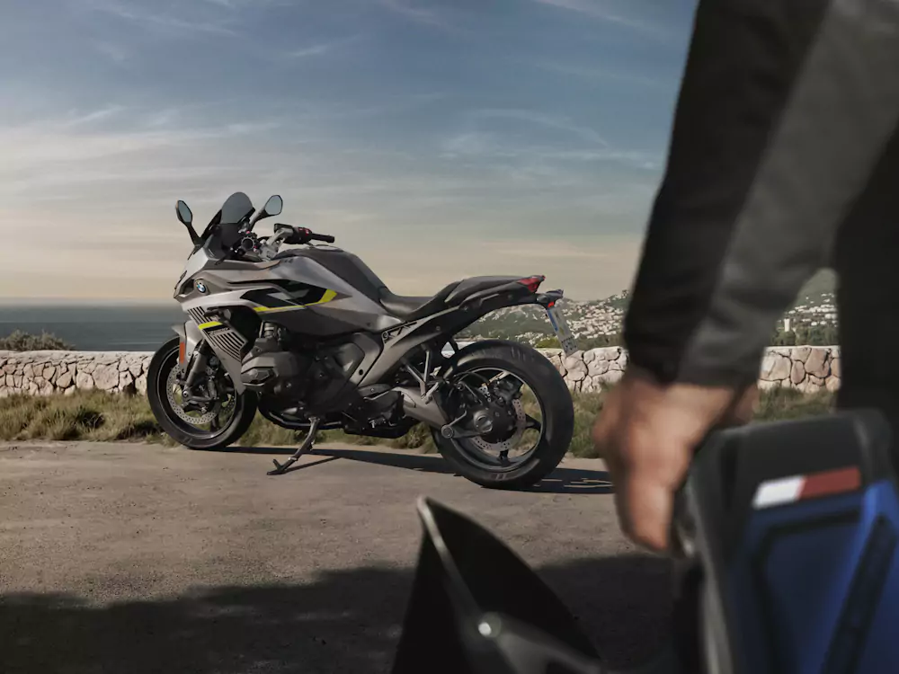 r1300rs-2025 BMW R1300RS em cinzento metalizado