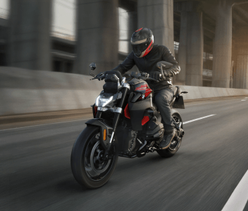 Novas BMW R1300 R e R1300 RS Nacional - 07_2025_Destaque - R1300R