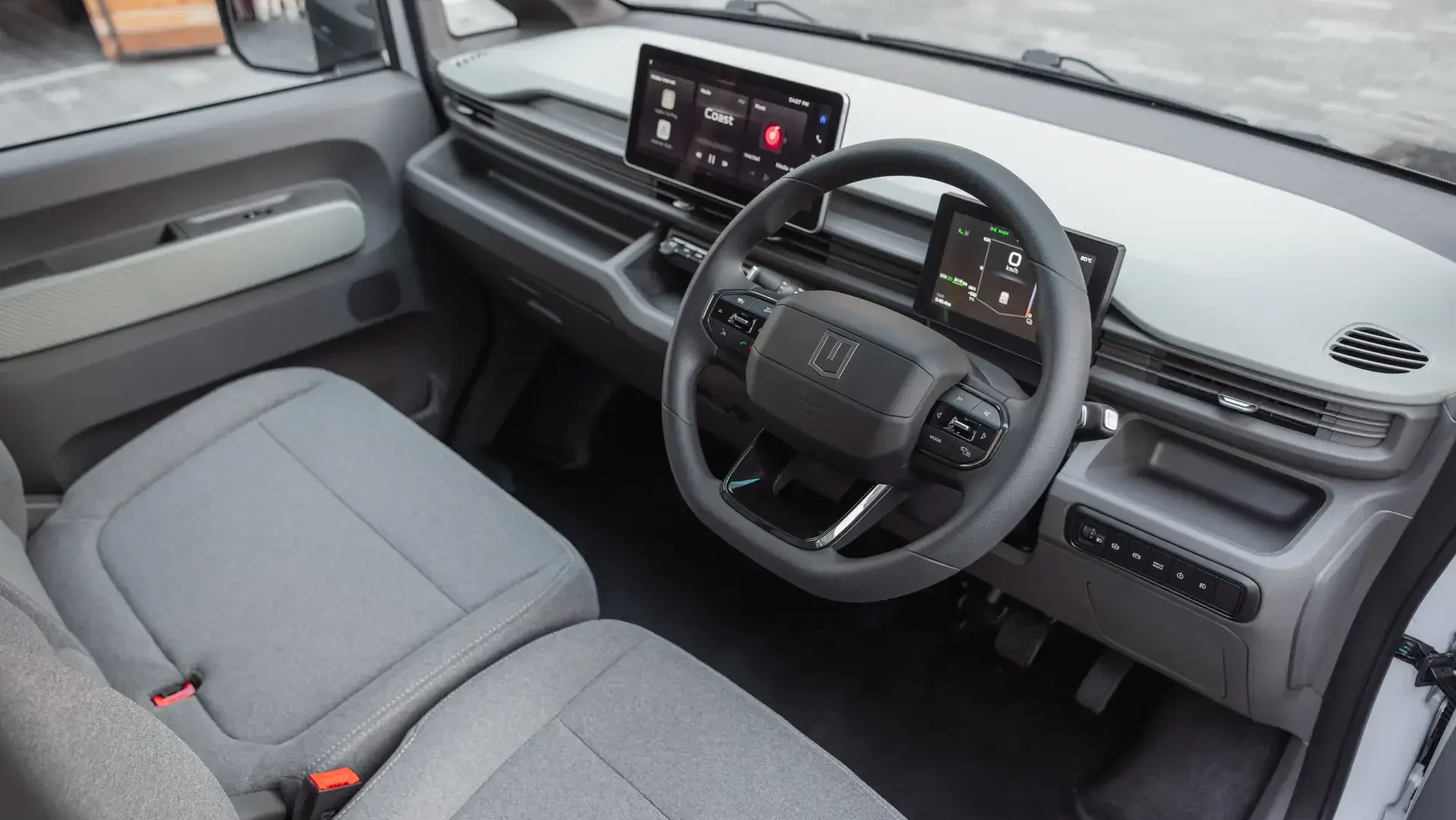 Interior Farizon V7E