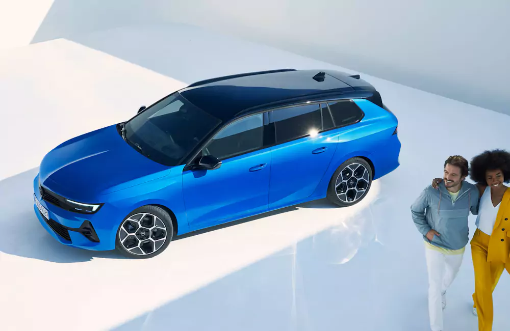 carrinha-opel-astra carrinha familiar Opel Astra em azul