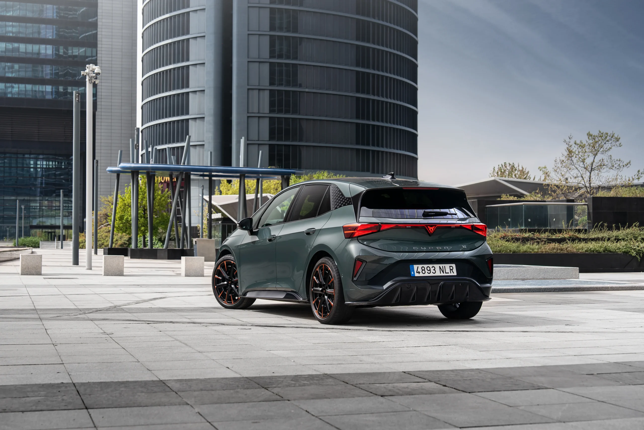 CUPRA Born visto de traseira